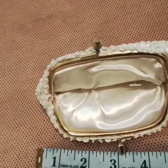 Small Change Purce Imbroded Apple Blossoms Cream Vintage Perfect Condition P3 - Picture 2 of 4